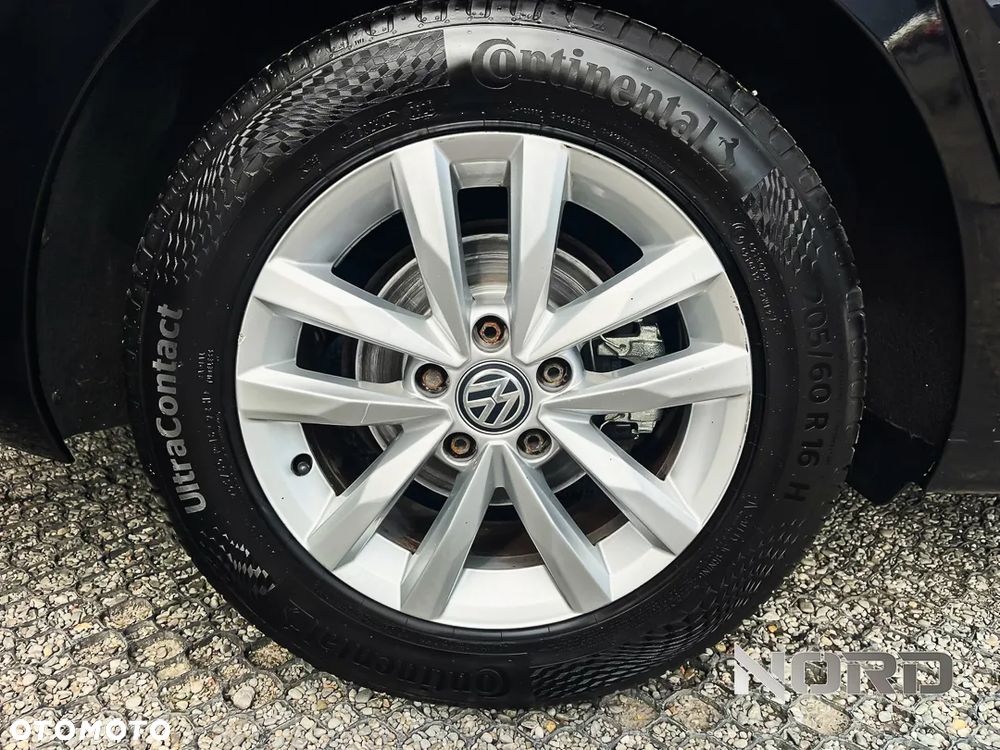 Volkswagen Touran 1.4 TSI BMT Comfortline - 12