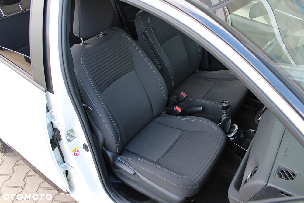 Toyota Yaris 1.5 Selection - 17