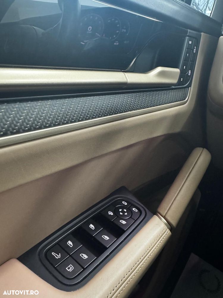 Porsche Cayenne Coupe S E-Hybrid Tiptronic S Black Edition - 31