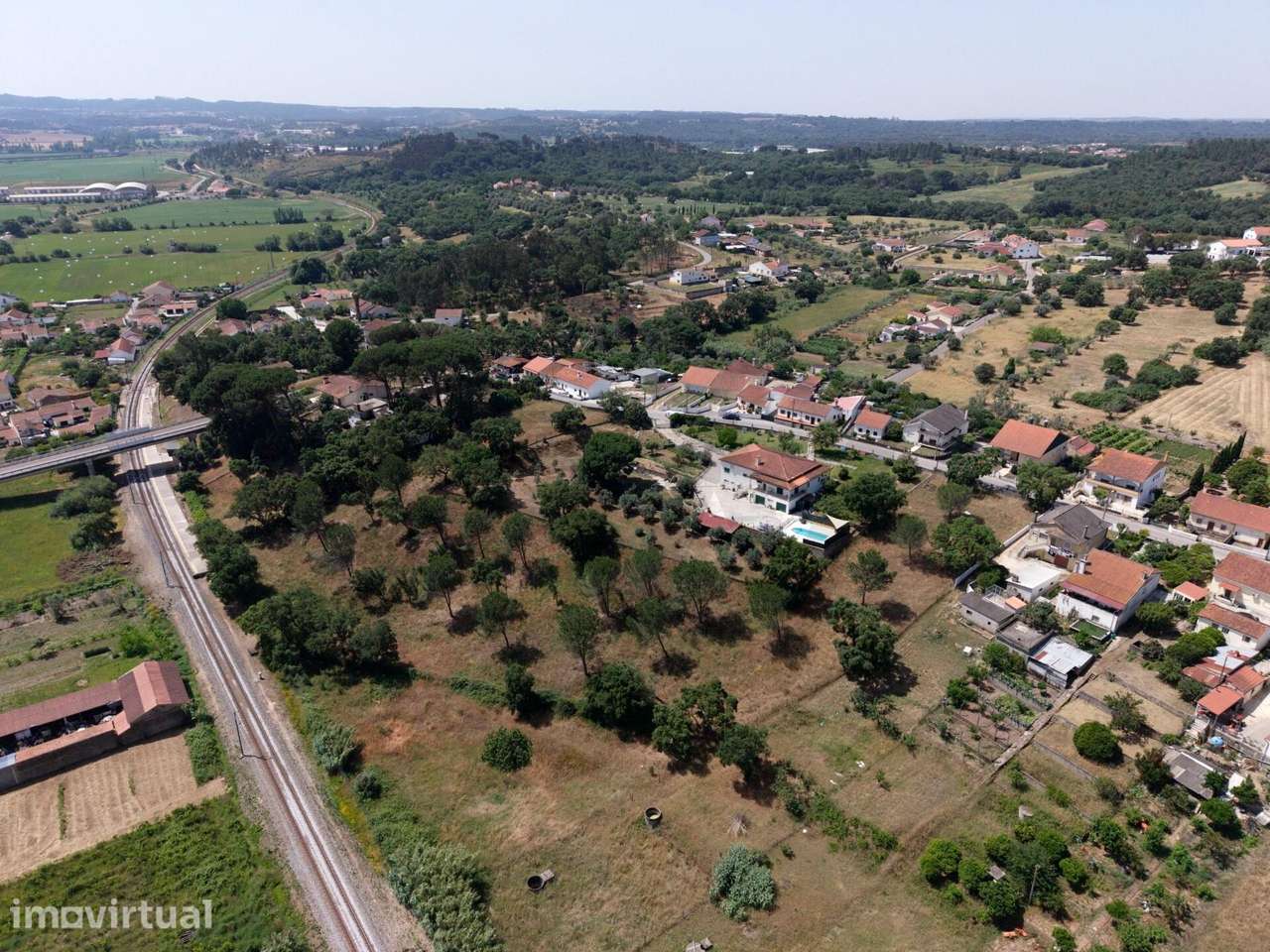 Terreno Rústico Urbanizável com 7.080 m2 - Grande imagem: 2/9