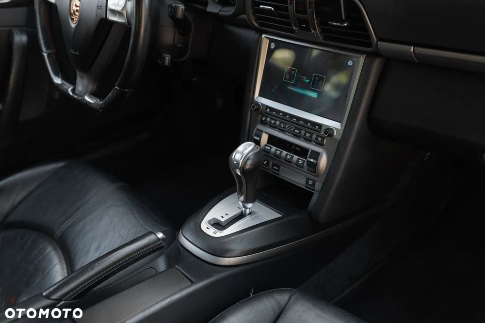 Porsche 911 Carrera Tiptronic S - 17