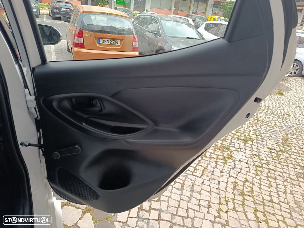 Toyota Yaris 1.5 HDF Exclusive - 30