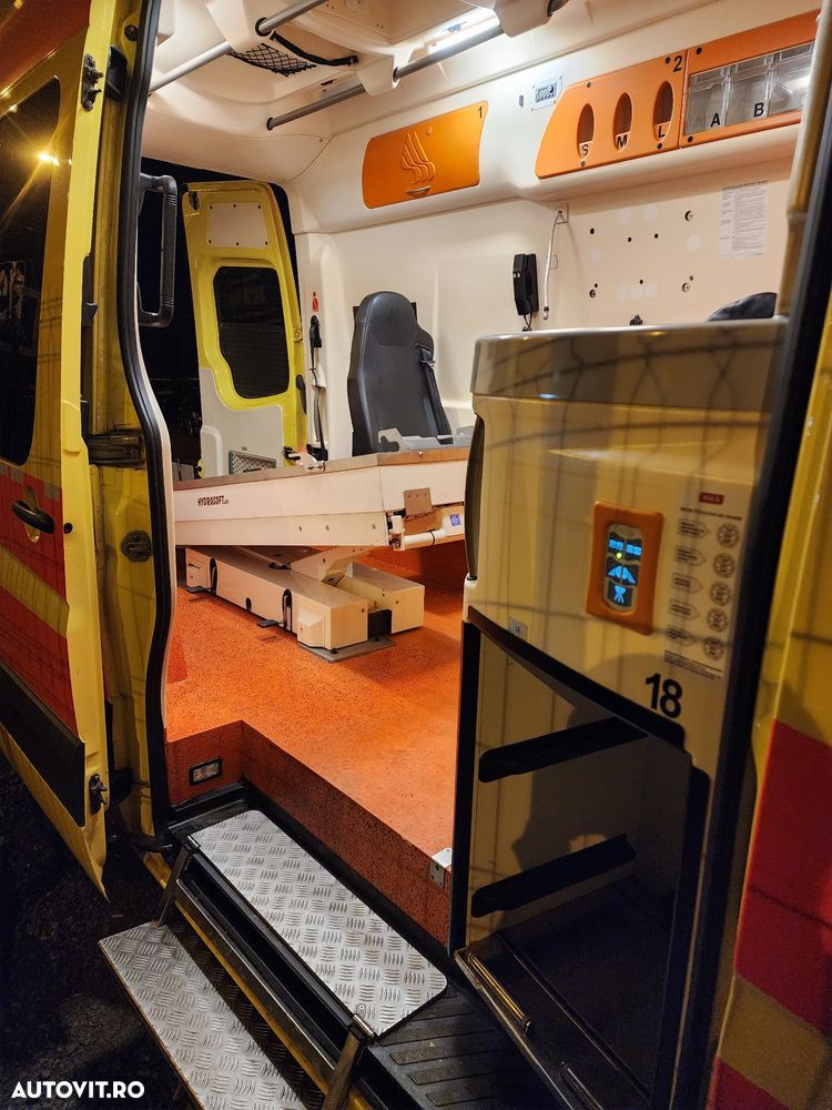 Mercedes-Benz Sprinter - 23