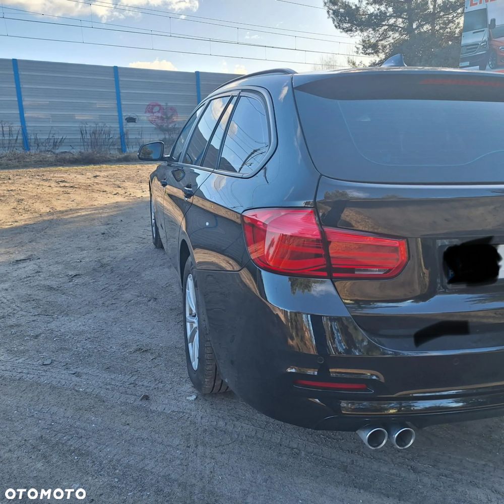 BMW Seria 3 320d Luxury Line sport - 13