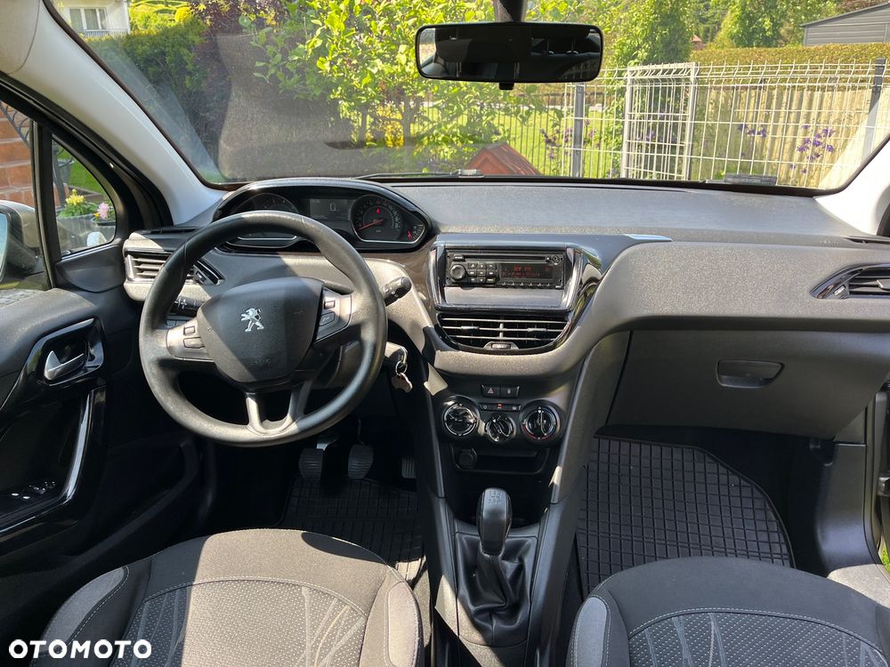 Peugeot 208 1.2 PureTech Style - 12