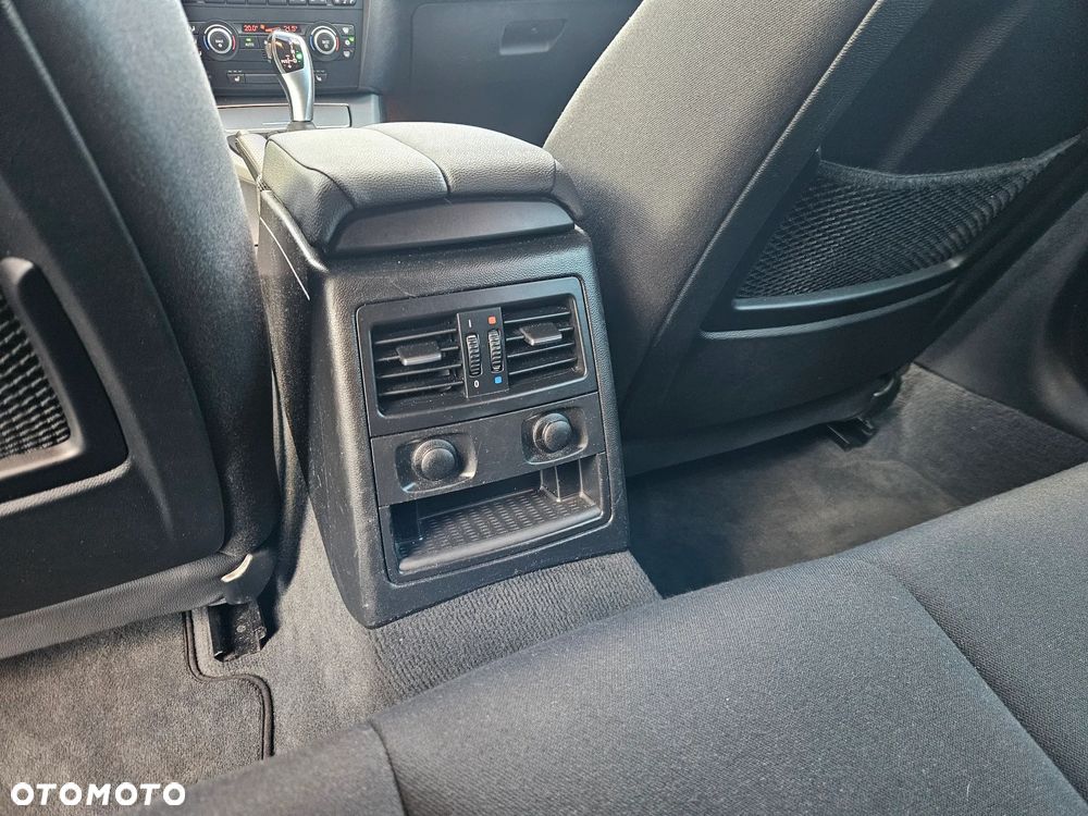 BMW Seria 3 318i - 13