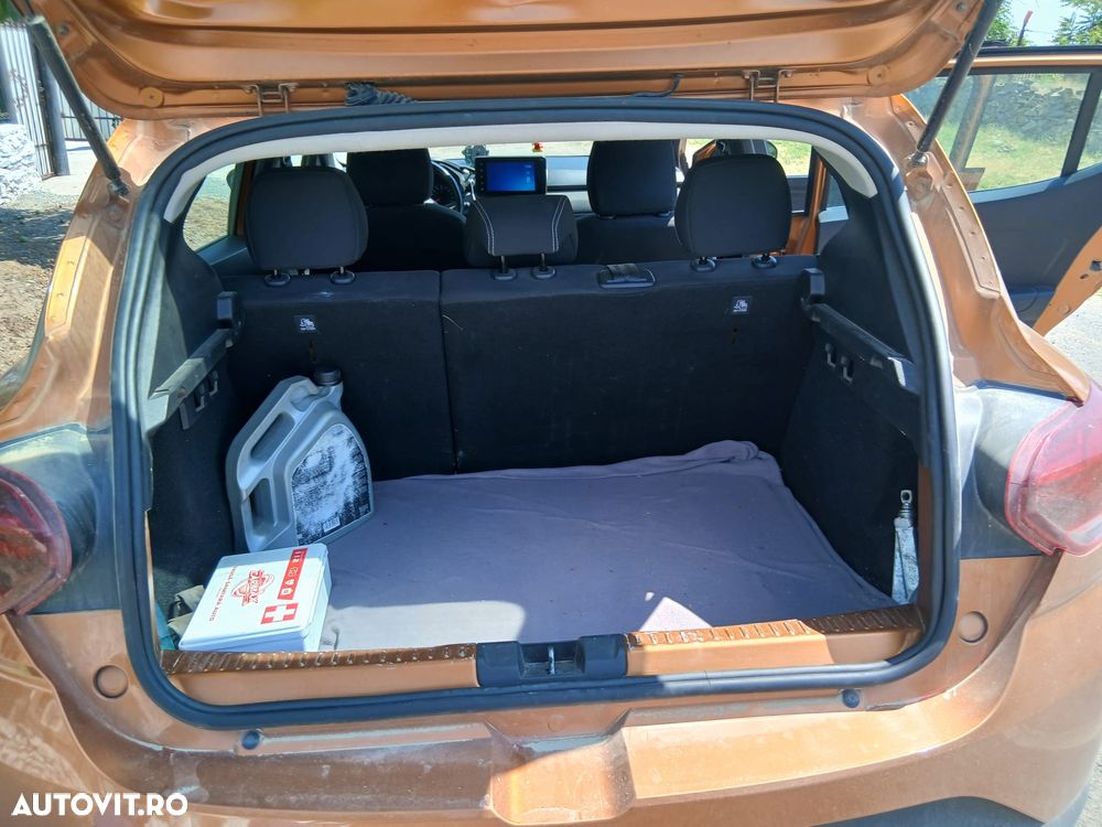 Dacia Sandero TCe 90 Essential - 5