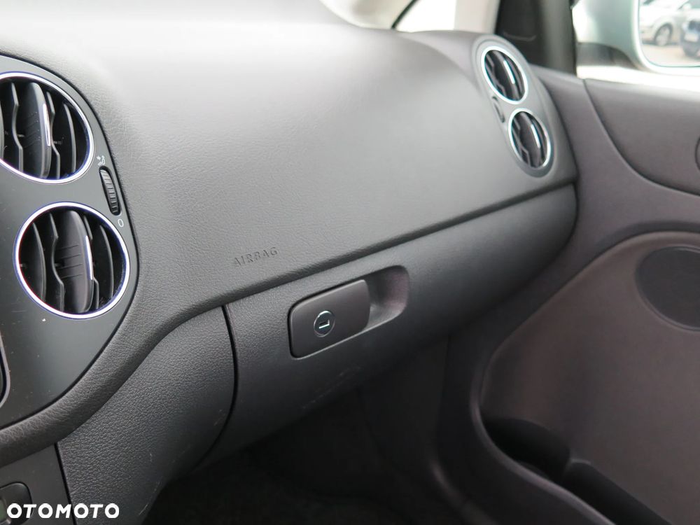 Volkswagen Golf Plus - 18