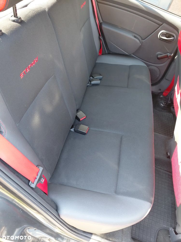 Dacia Sandero Stepway 1.6 - 9