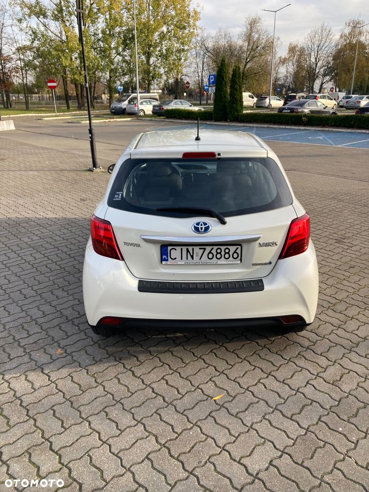 Toyota Yaris Hybrid 100 Premium - 20