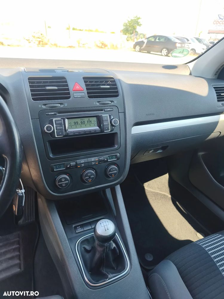 Volkswagen Golf 1.6 Highline - 9