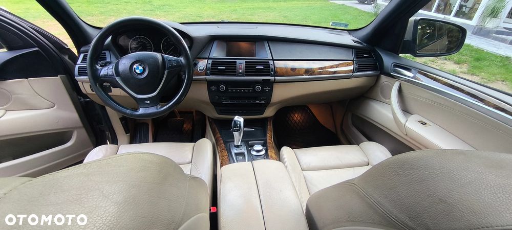 BMW X5 3.0si - 9