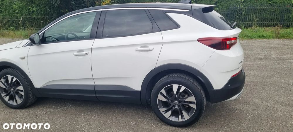 Opel Grandland X 1.2 T GPF Design Line S&S - 18