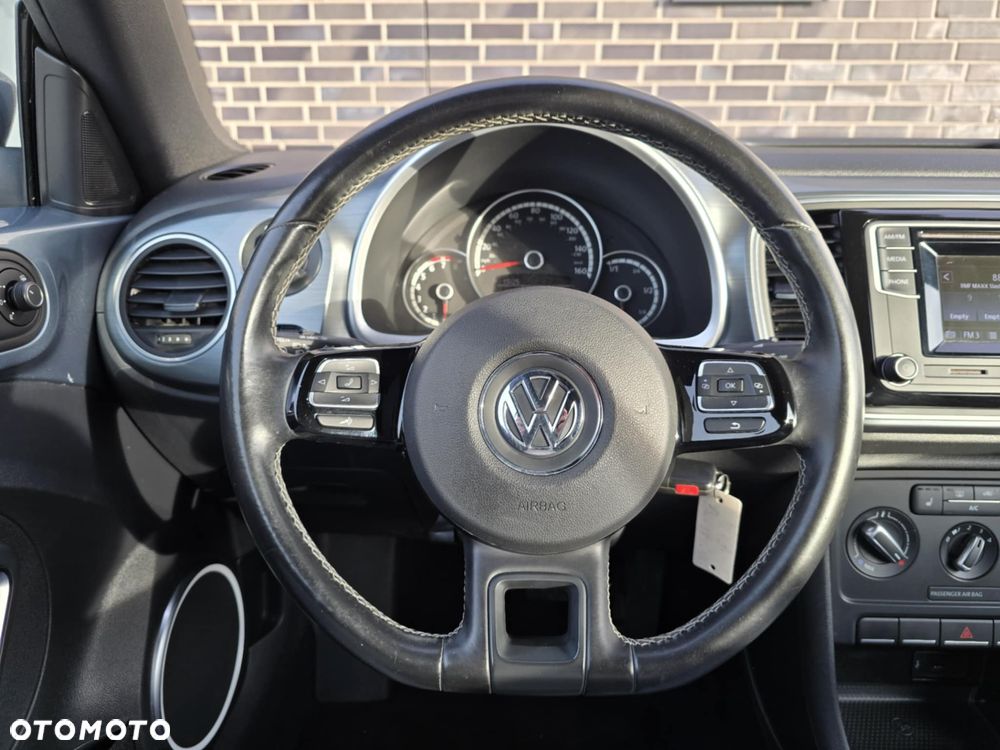 Volkswagen New Beetle - 34