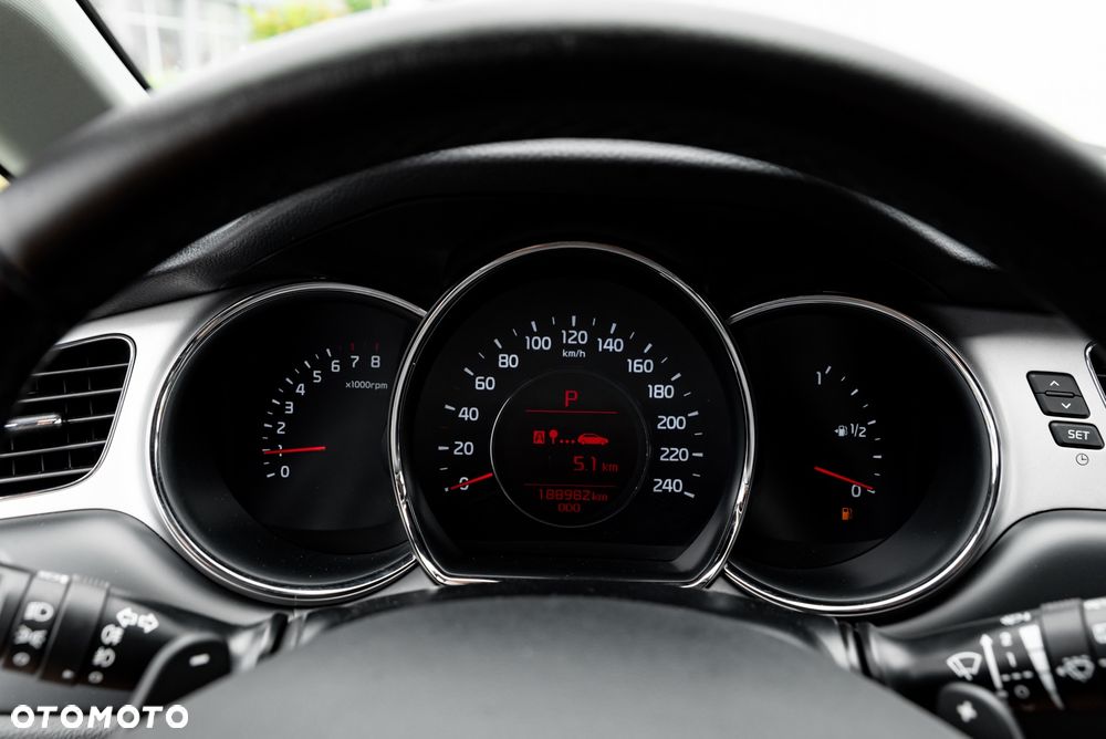 Kia Ceed 1.6 GDI DCT Platinum Edition - 33