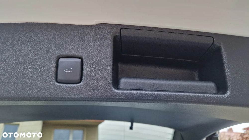 Ford Kuga 2.0 EcoBoost AWD ST-Line ASS - 14