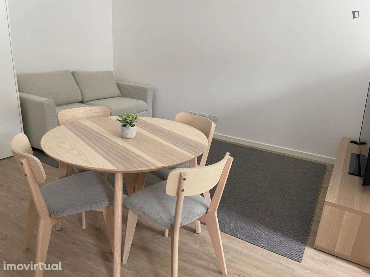 Estúdio - localizado em Alta Universitária Coimbra - Grande imagem: 5/7