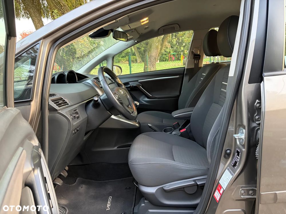 Toyota Verso 1.6 Premium EU6 - 9