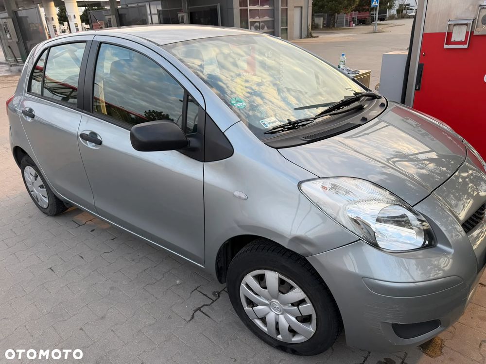 Toyota Yaris 1.0 Luna EU5 - 11