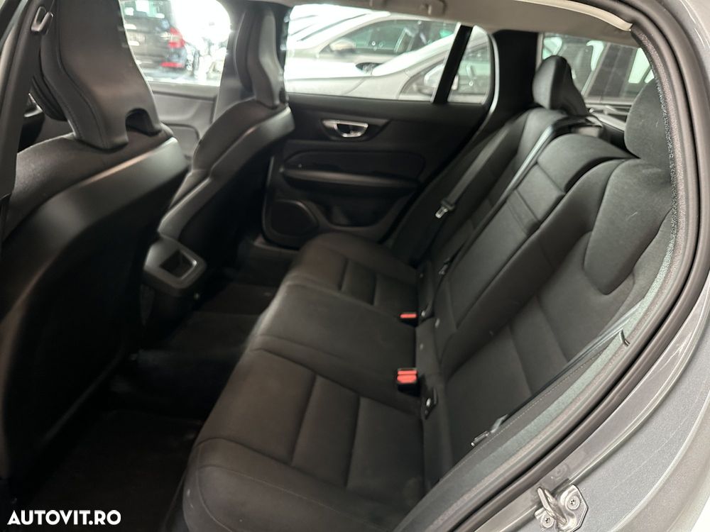 Volvo V60 D3 DRIVe Kinetic - 19
