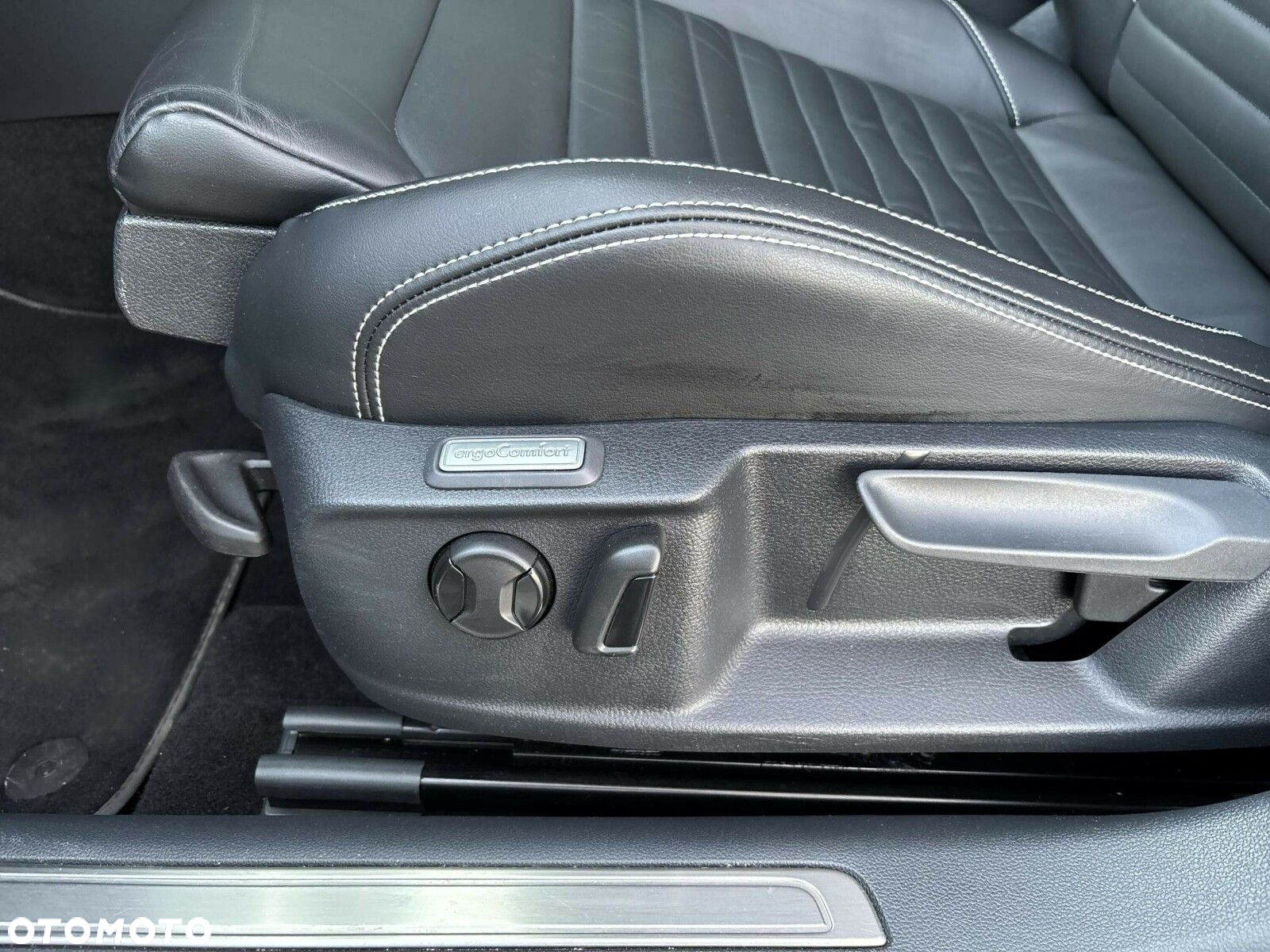 Volkswagen Passat - 12