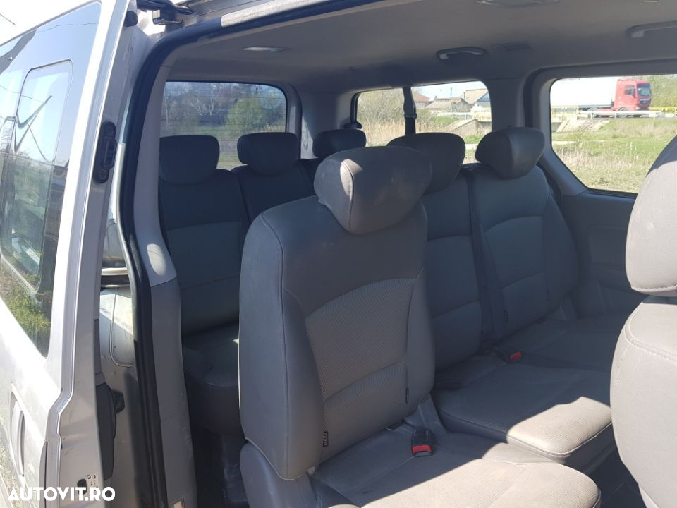 Dezmembrez hyundai h1 2.5d d4cb fabricatie 2008 - 2