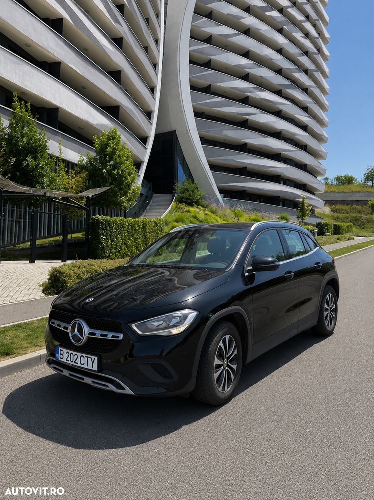 Mercedes-Benz GLA 180 d Aut. - 2