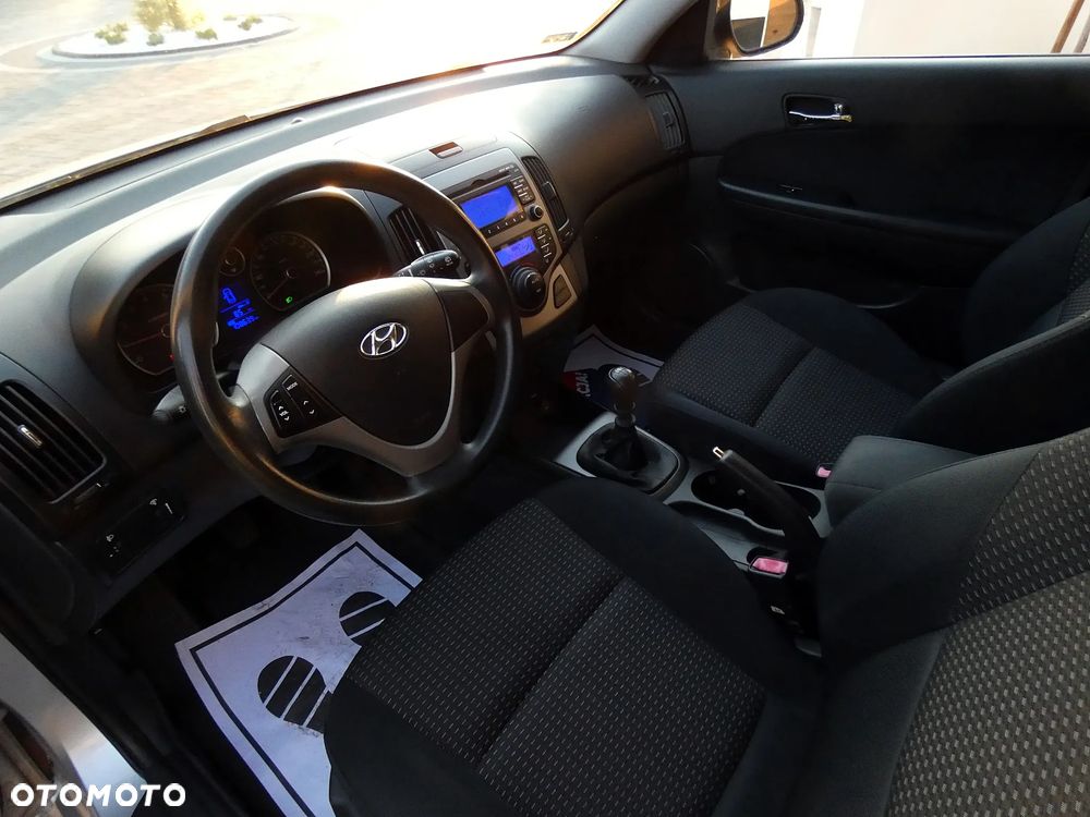 Hyundai i30 1.4 Comfort World Cup - 26