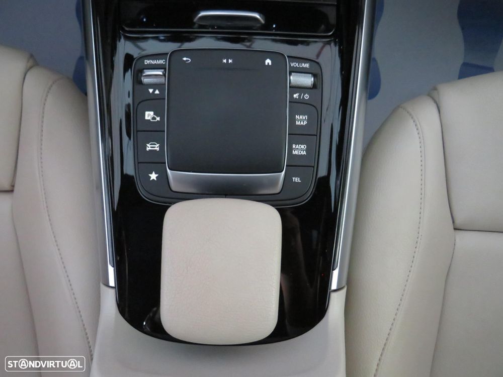 Mercedes-Benz GLA 180 d Style - 48