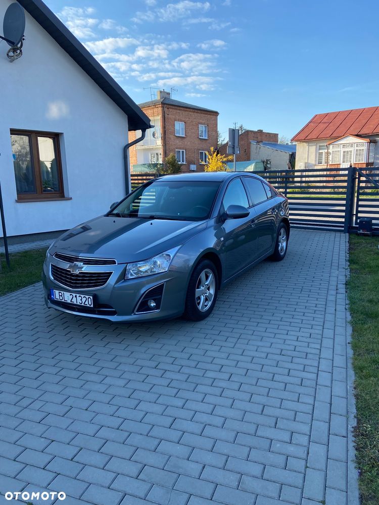 Chevrolet Cruze 1.8 LT+ - 12