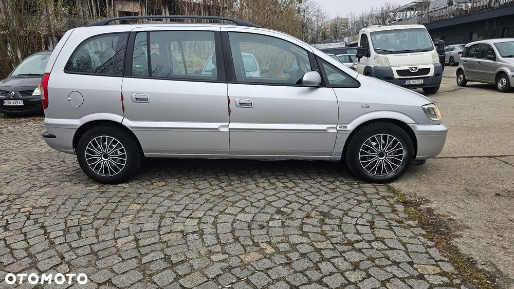 Opel Zafira - 20