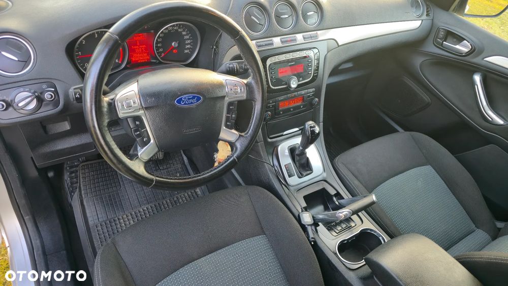 Ford Galaxy 2.0 TDCi Titanium - 17