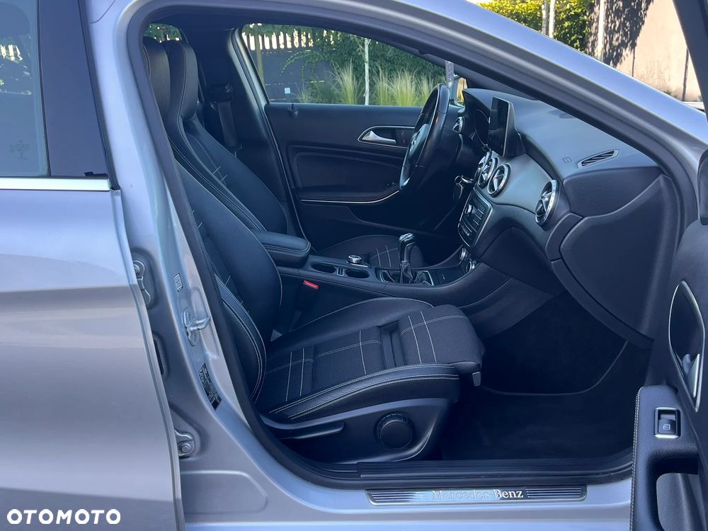 Mercedes-Benz GLA 180 - 10