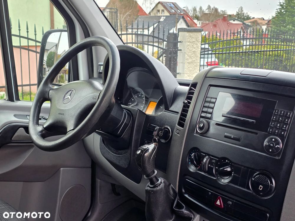 Mercedes-Benz SPRINTER - 13