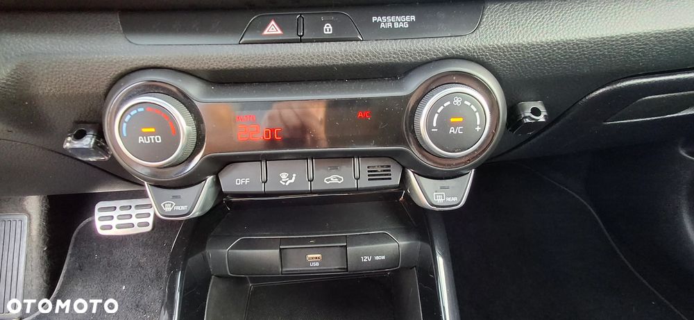 Kia Rio 1.0 T-GDI 120 Mild-Hybrid DCT7 Platinum - 22