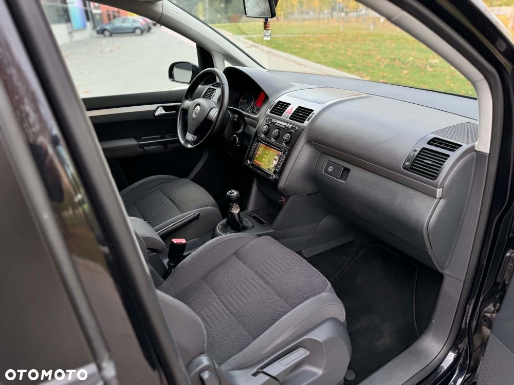 Volkswagen Touran - 7
