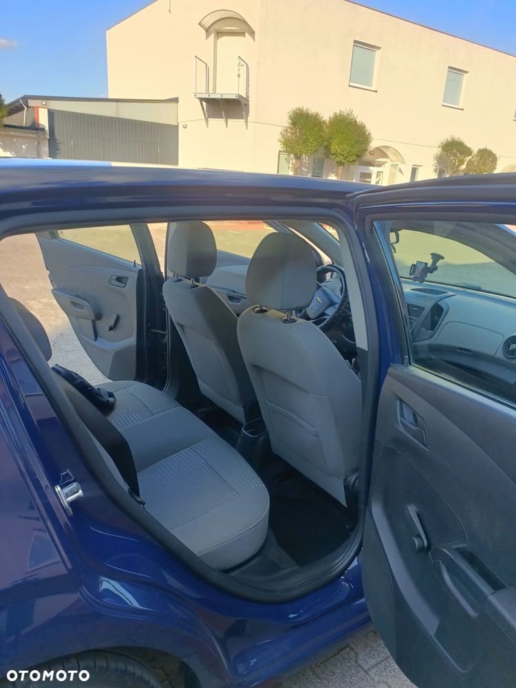 Chevrolet Aveo 1.2 LS - 19