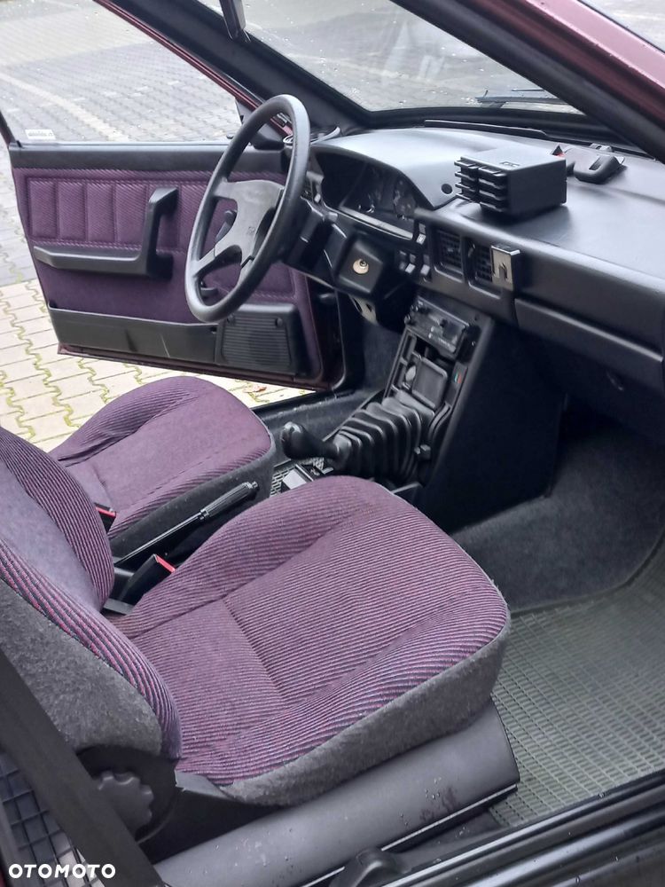 Polonez Caro - 3