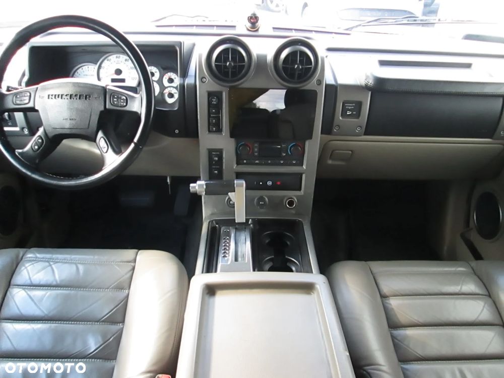 Hummer H2 6.0 V8 - 36