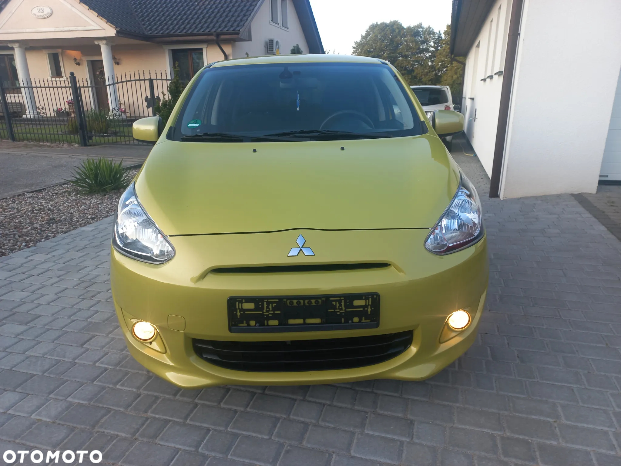 Mitsubishi Space Star 1.2 Clear Tec Color - 2