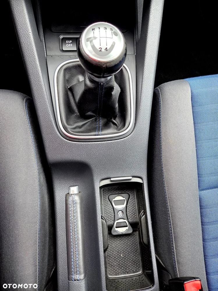 Volkswagen Golf - 27