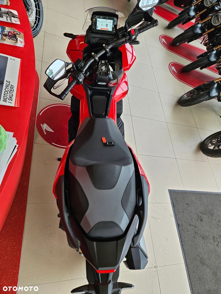 Honda ADV350 - 9