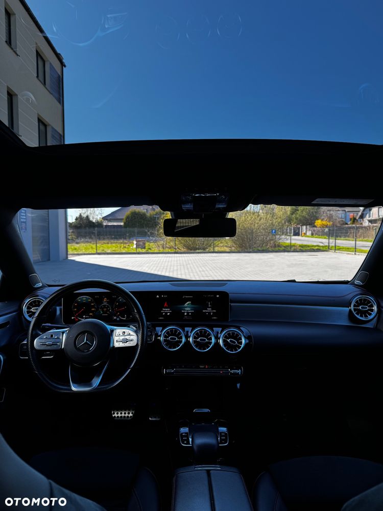 Mercedes-Benz CLA 220 4-Matic AMG Line 7G-DCT - 7