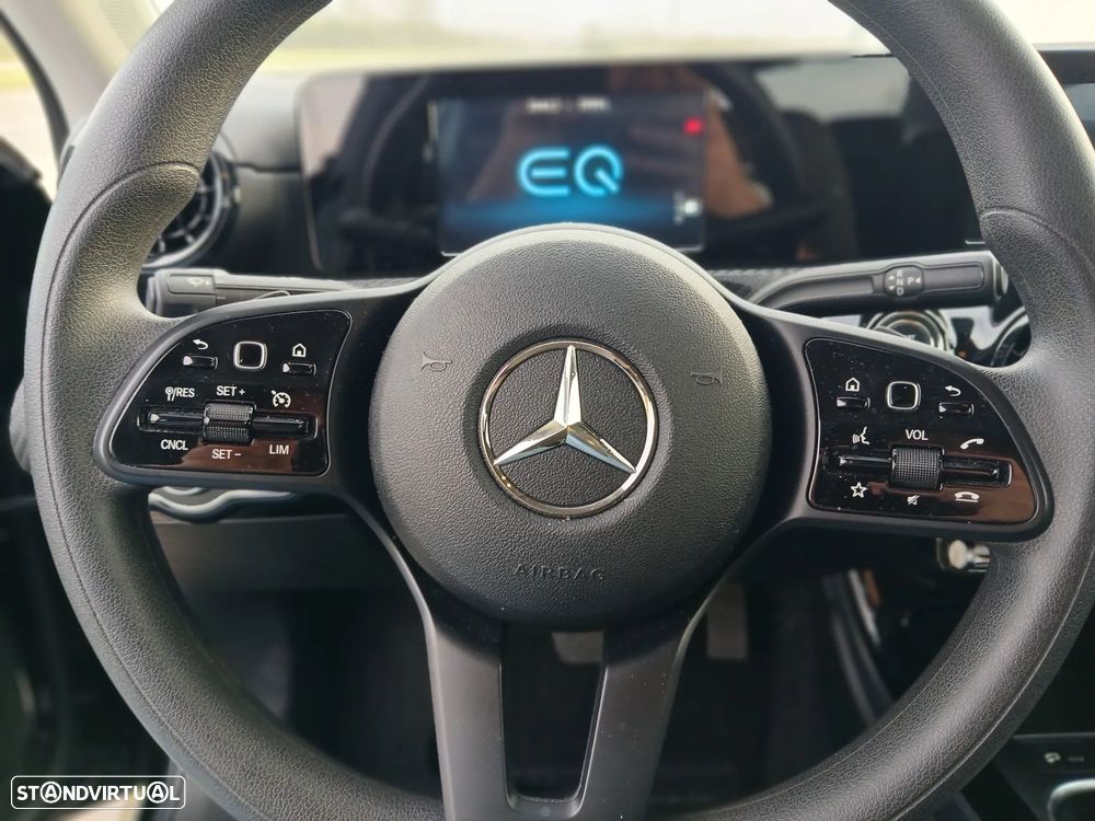Mercedes-Benz CLA 250 - 22