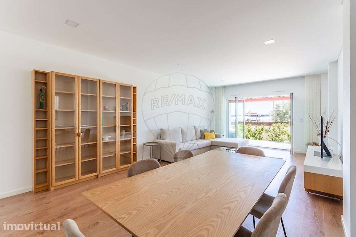 Apartamento T2 para arrendamento - Grande imagem: 2/18