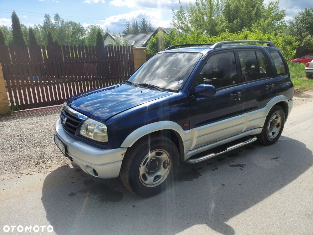 Suzuki Grand Vitara 2.0 - 16