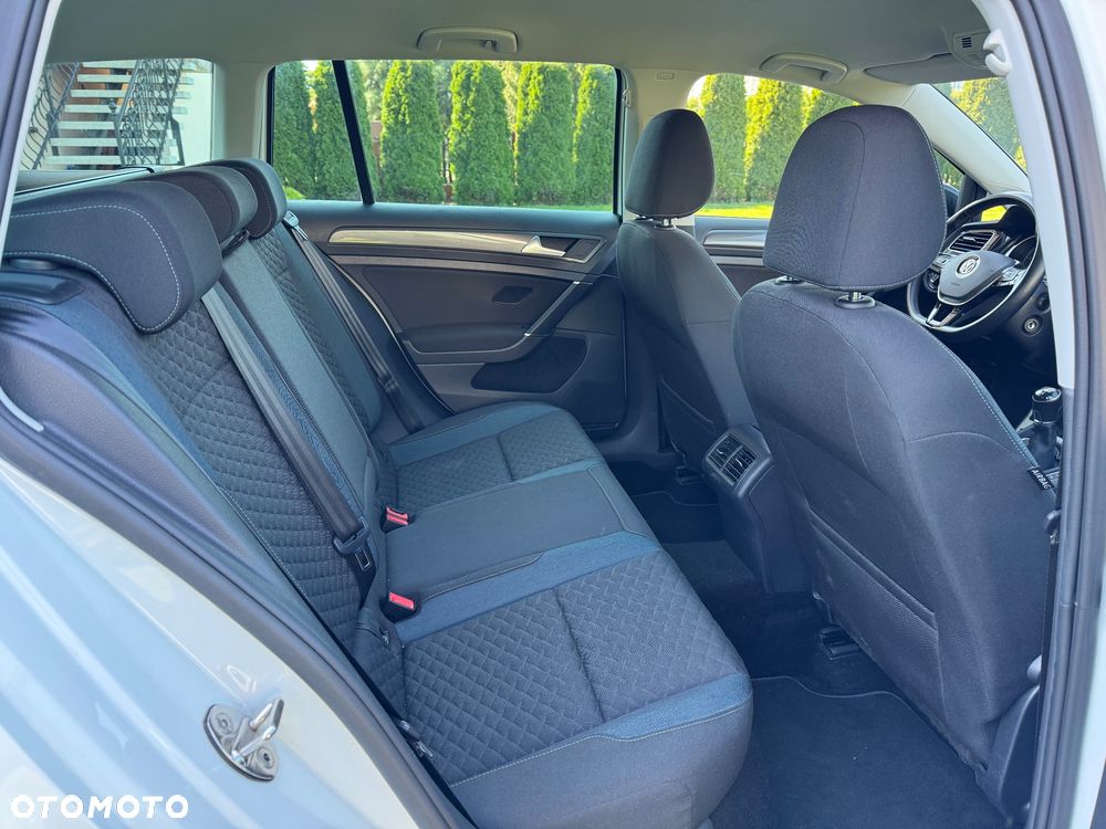 Volkswagen Golf 1.6 TDI SCR IQ.DRIVE - 18