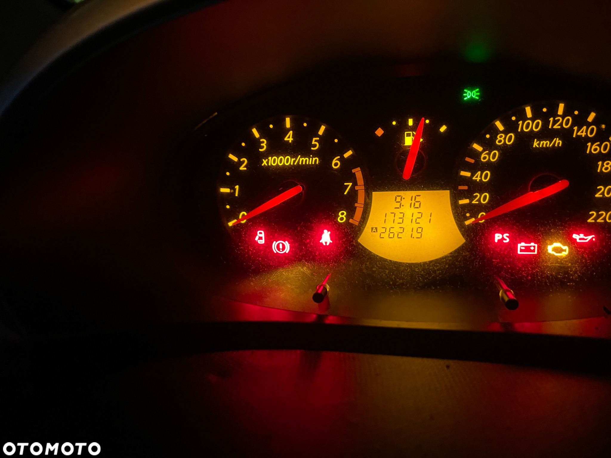 Nissan Micra - 8