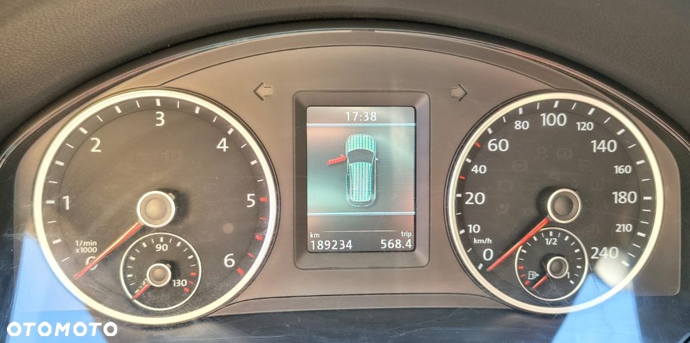 Volkswagen Tiguan 2.0 TDI DPF BlueMotion Technology Sport & Style - 10