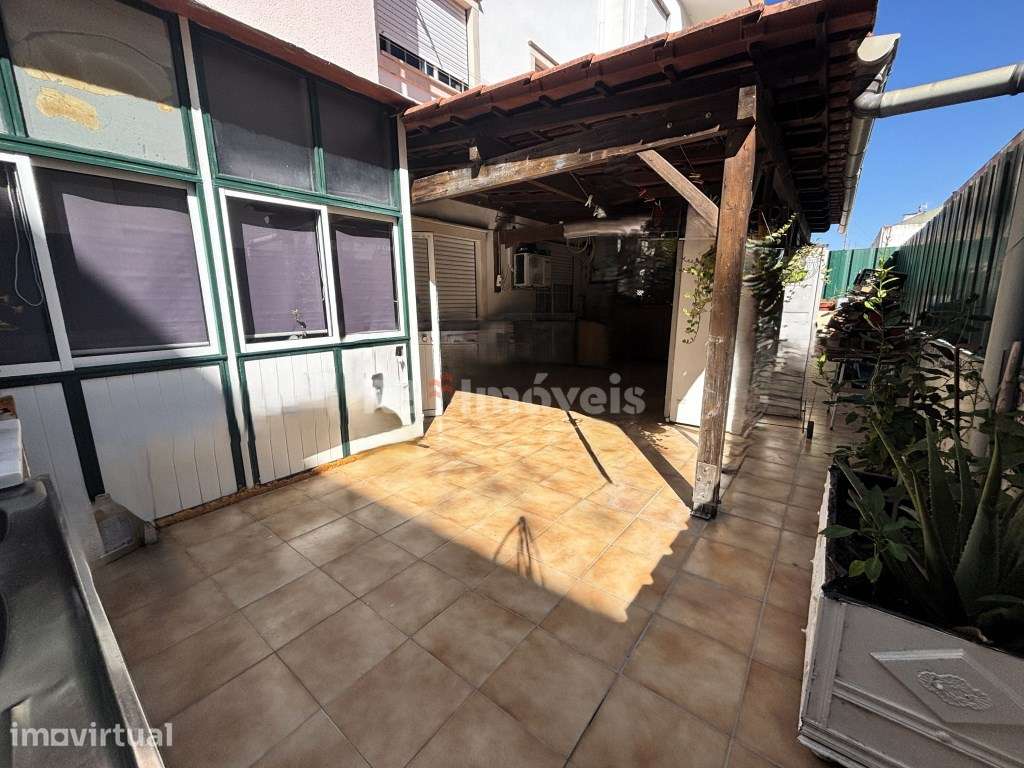 Apartamento T3 com garagem,sotão e terraço no Entroncamento - Grande imagem: 4/32